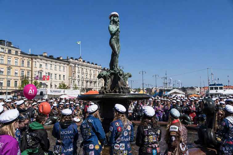 Первомай в Финляндии - Vappu